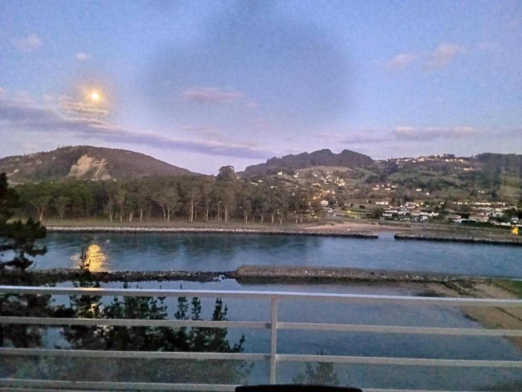 וילאביצ'יוסה La Villa De Maria I Playa Beach El Puntal Asturias מראה חיצוני תמונה